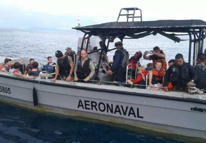 Los extranjeros fueron trasladados a playa Santa Catalina. /Foto Cortesía Senan/Sinaproc 