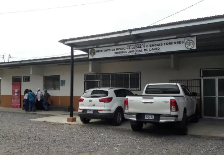 Morgue Judicial en David. Se investiga la causa del accidente. /Foto José Vásquez