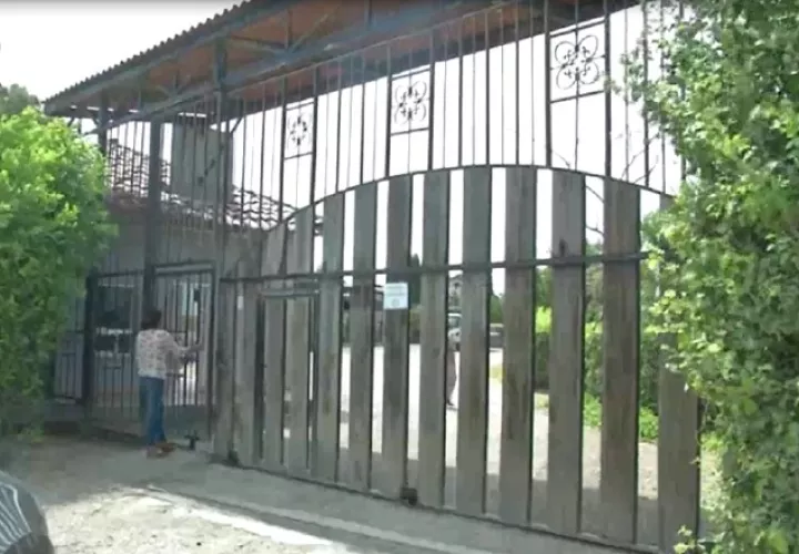 Entrada a la finca La Montana, en El Retiro de Antón. /Foto Elena Valdez