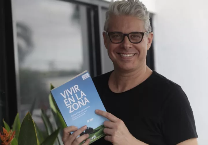 Este fue su primer libro de motivación. Lo publicó en 2006. 