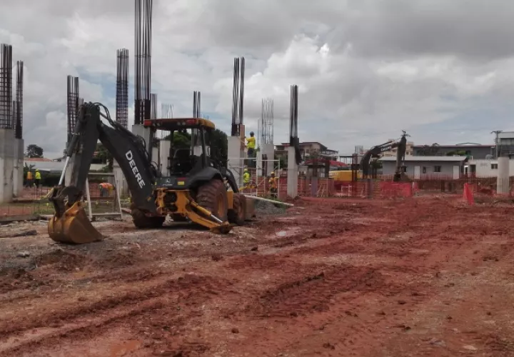 Estado actual de la construcción de la escuela República de Costa Rica en el distrito de La Chorrera. /Foto Eric A. Montenegro