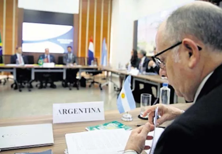 Venezuela queda fuera del Mercosur indefinidamente