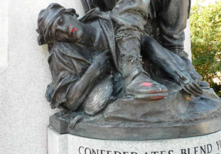 Monumento confederado. Foto/ AP