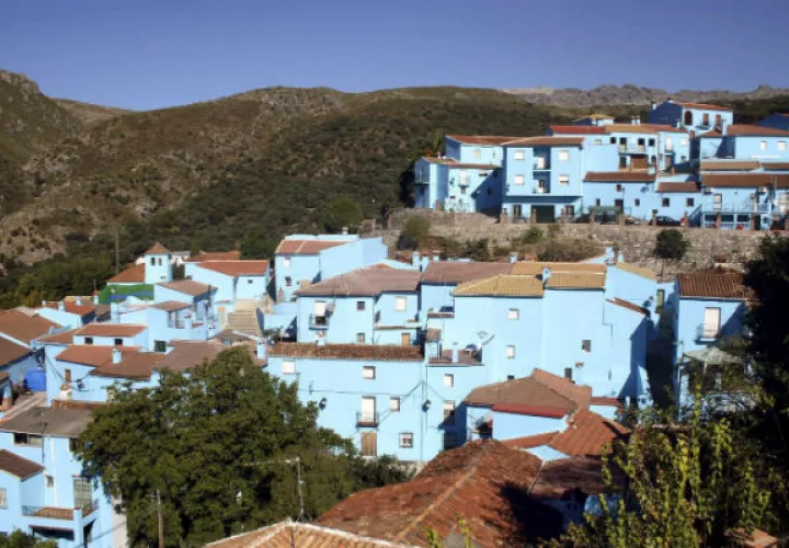 El pequeño municipio de Júzcar (Málaga). Foto/ EFE