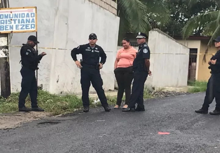 Personal del Ministerio Público y Criminalística investigan el caso. Delfia Cortez