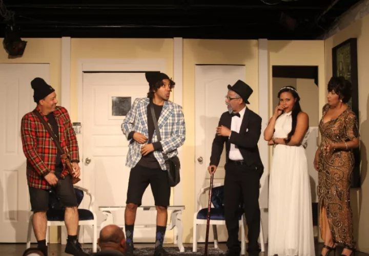 Mike Pérez ('Tío'), Augusto Poso (Cartelar, ladrón), Luis Saldaña (Felipe Arévalo), Massiel Quintana (la novia) y Neisa Ferguson (Germana). Aurelio Herrera Suira.