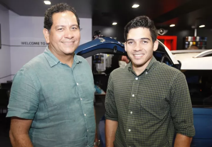 2. Davis Marique y Luis Linares.