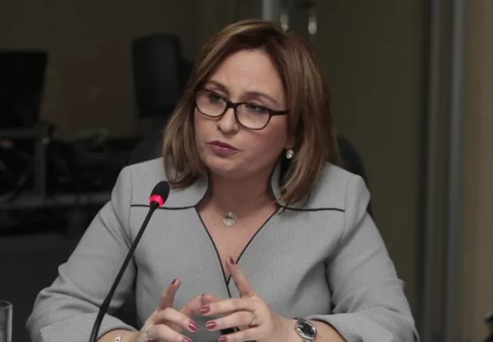 Kenia Porcell, en su comparecencia ante la Comisión de Presupuesto de la Asamblea. /Foto: Víctor Arosemena