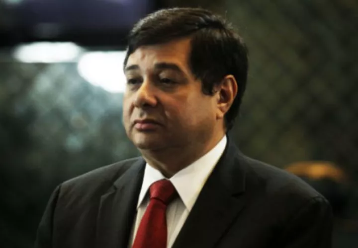 La renuncia fue presentada ante el diputado Carlos Santana. Archivo