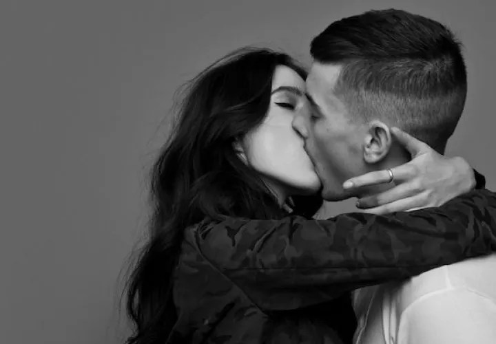 Un beso también puedes transmitir una enfermedad riesgosa