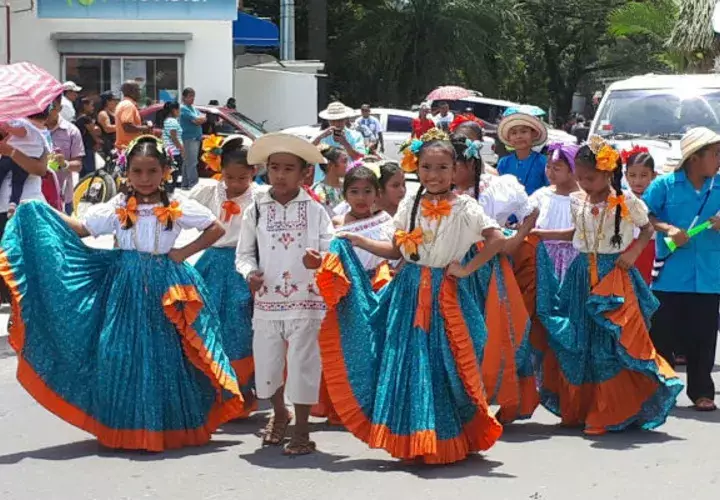 Buscan mantener las costumbres y tradiciones en cada región. Foto: Elena Valdez