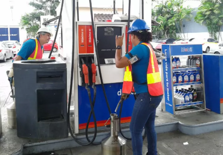 Las gasolineras que no cumplan serán sancionadas. Foto/Cortesía de la Acodeco