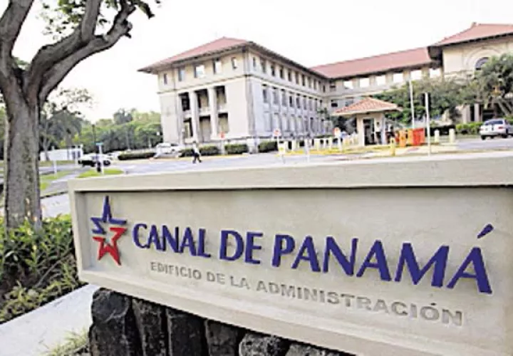 El Canal de Panamá busca potenciar la ruta con otros  negocios