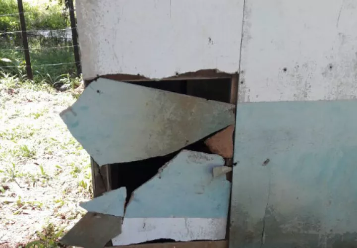 Los moradores deben enfrentar la falta de suministro o baja presión. Foto: Thays Domínguez