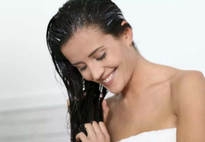 Trata de llevar tu vida con calma para no maltratar tu cabello