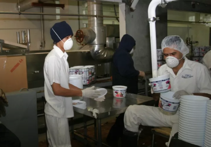 Más de 6,000 puestos de trabajo se han perdido por la contracción de la industria, de acuerdo con las estadísticas del SIP. /Foto Archivo