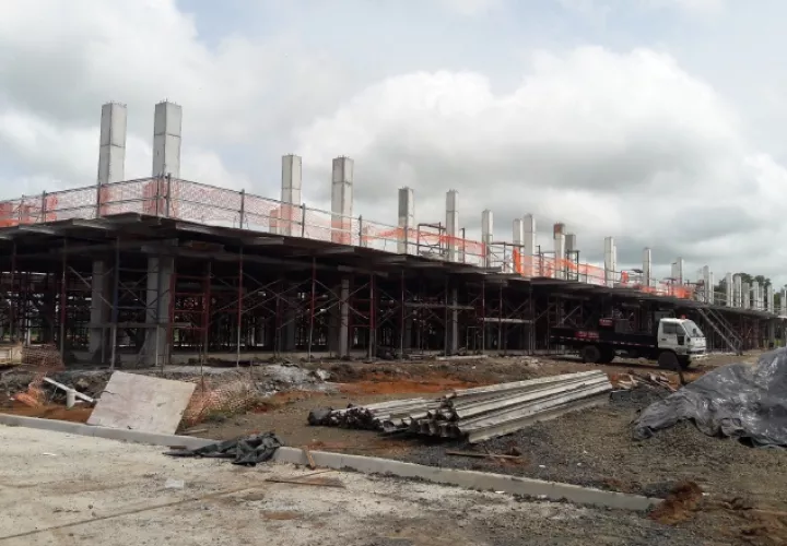 Los sonaeños esperan con ansias la finalización de la construcción del colegio secundario. /Foto José Manuel Adames