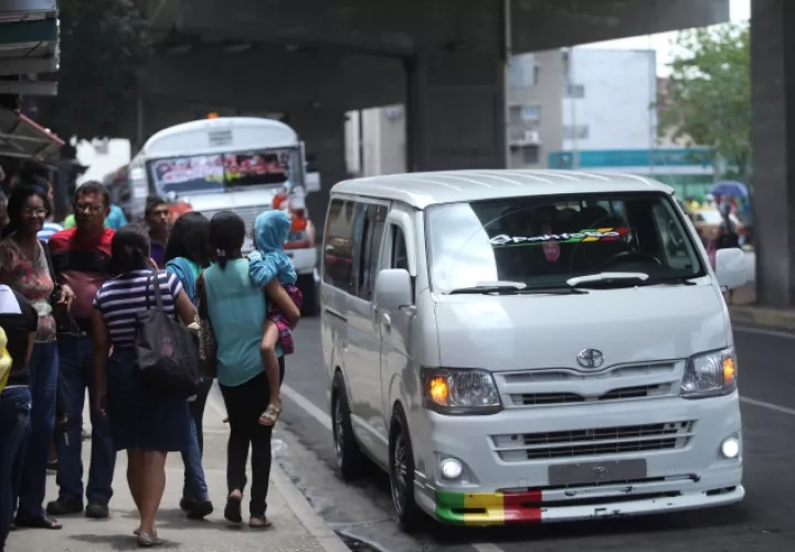 El sistema de transporte ha sido uno de los renglones en los que el Gobierno tiene baja calificación. /Foto Archivo
