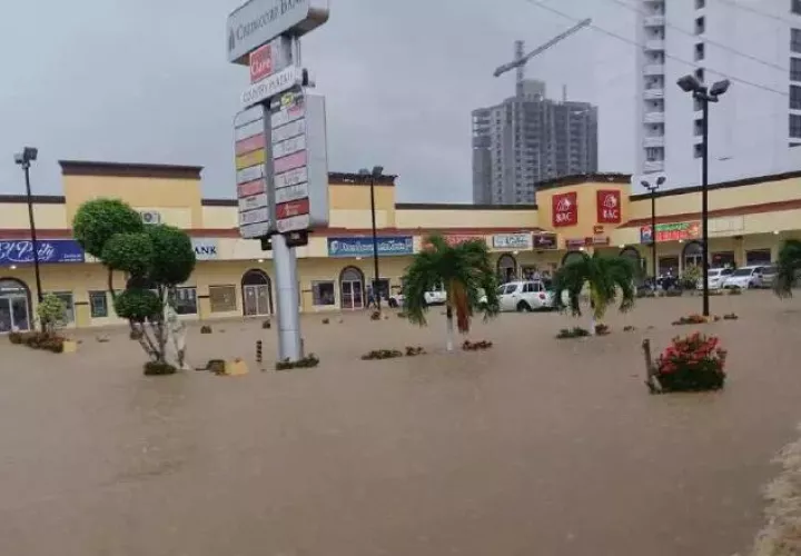 Inundaciones de los últimos años hacen que los vecinos estén alertas ante las nuevas construcciones. /Foto Archivo