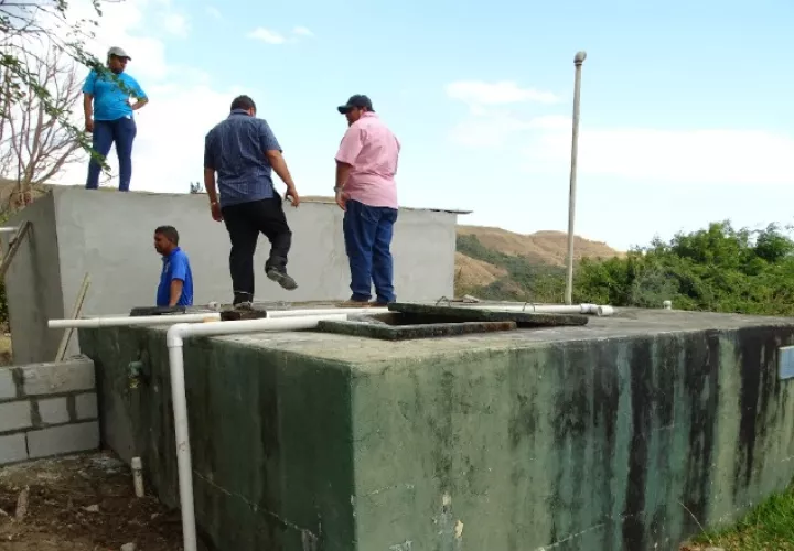 La planta cuenta con tanques de agua de 10 mil y 25 mil galones. /Foto Eric Ariel Montenegro
