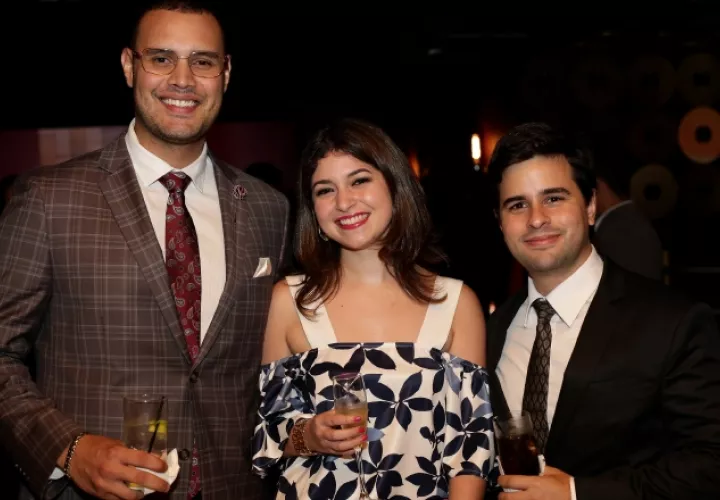 3. Orlando Chacón, Clara Reyes y José Luis Miranda.