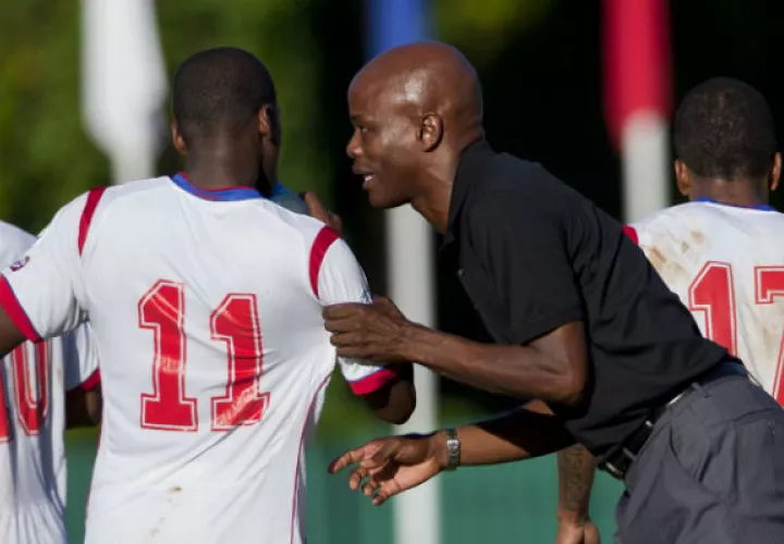 Julio Dely Valdés (Der.). Foto:AP
