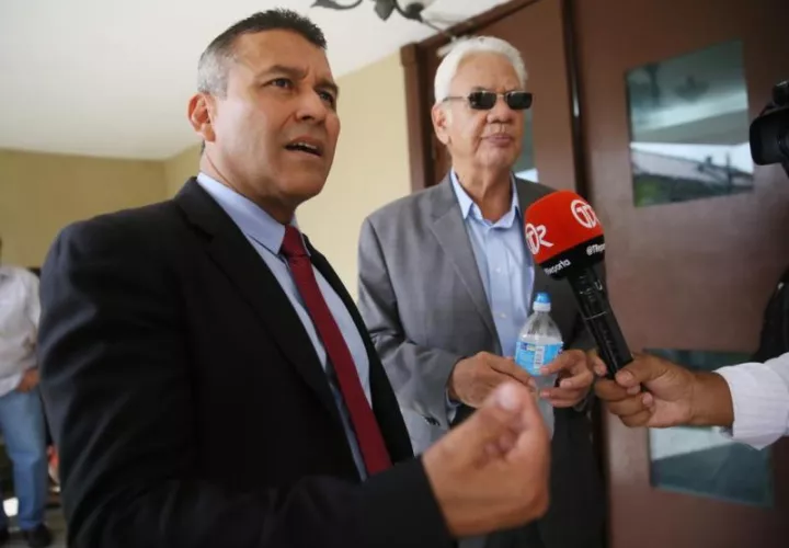 Sideny Sittón actúa como abogado principal del ex mandatario / Archivo.