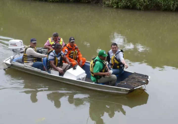 Realizan recorrido en las aguas del río Parita en Herrera.  Thays Domínguez