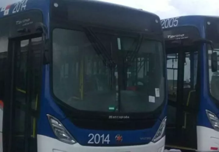 Los metrobuses prestarían servicio a un proyecto habitacional. /Foto Archivo.