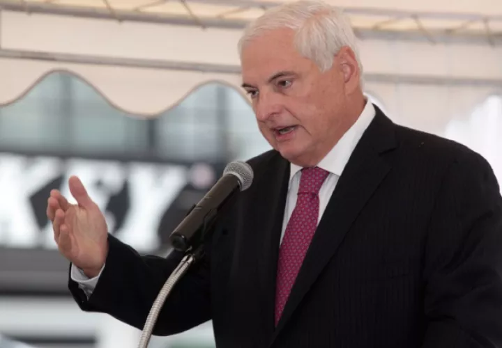 La defensa de Martinelli reiteró que él decidirá en qué momento regresa a Panamá, pero que seguirá enfrentando con su equipo legal los procesos donde se le menciona. Archivo