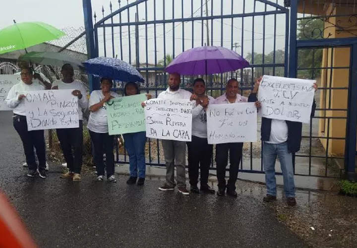 El hijo del docente asesinado pidió que se investigue su muerte. /Foto Delfia Cortez
