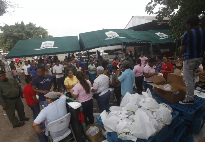 Alrededor de 100 mil jamones son importados para las ferias del IMA. /Foto Archivo
