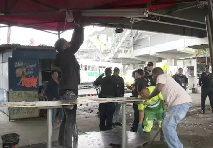 Se decomisó cigarrillos, verduras y hasta mariscos / Redes.