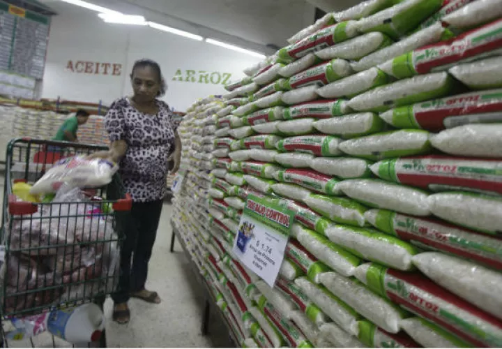 Los consumidores no ven el ahorro de $58 en su bolsillo. Foto/Archivo
