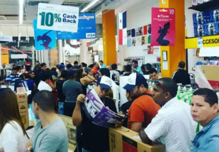 Ya algunos panameños han recibido los ahorros navideños. 