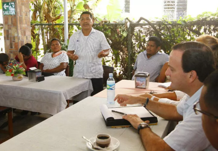 Francolini se reunió con convencionales de CD en Bocas del Toro / Cortesía.