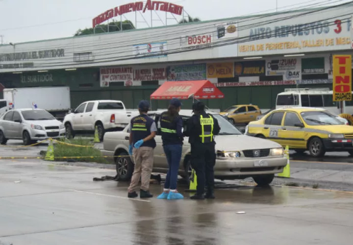 El accidente provocó el cierre de la vía por cinco horas. Foto: Eric Montenegro