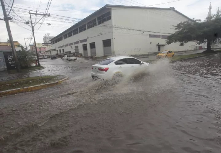 Coincidencia de mareas con lluvias podrían generar inundaciones. Archivo