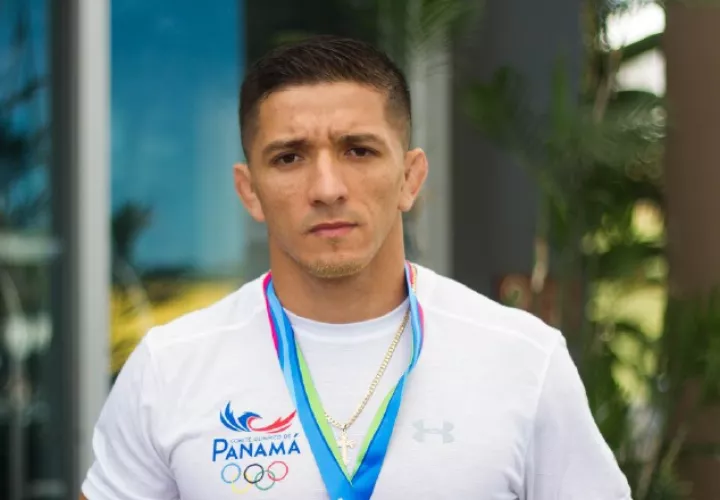 Almendra fue abanderado en los pasados juegos. Cortesía