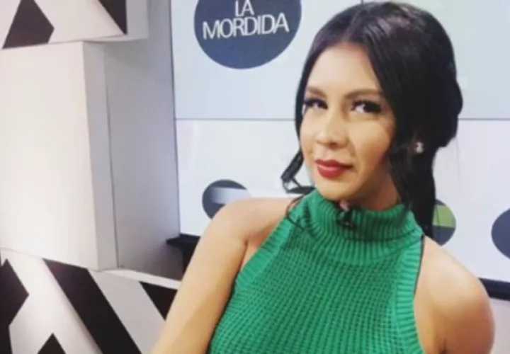 ¡Ella sola!