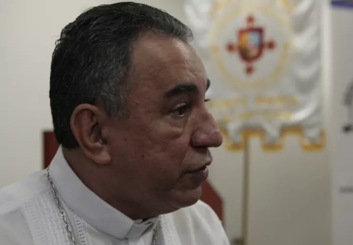 El arzobispo Ulloa dijo que los jóvenes de distintas fes podrán compartir su experiencia con otros. /Foto Víctor Arosemena