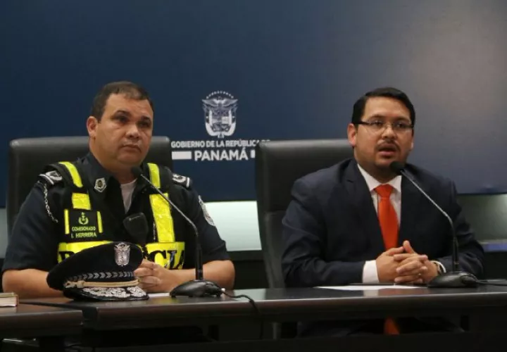 Servidores públicos laborarán en horario especial en diciembre. /Foto Cortesía