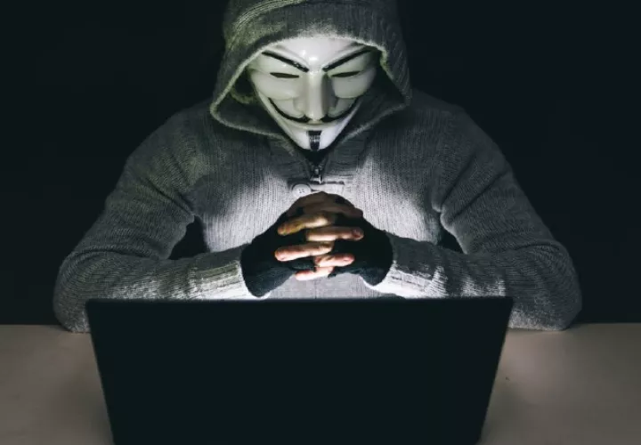 No acepte desconocidos en sus redes sociales. 
