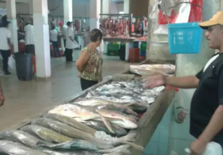 Los precios del pescado varían dependiendo del comercio donde lo compre. /Foto Archivo.