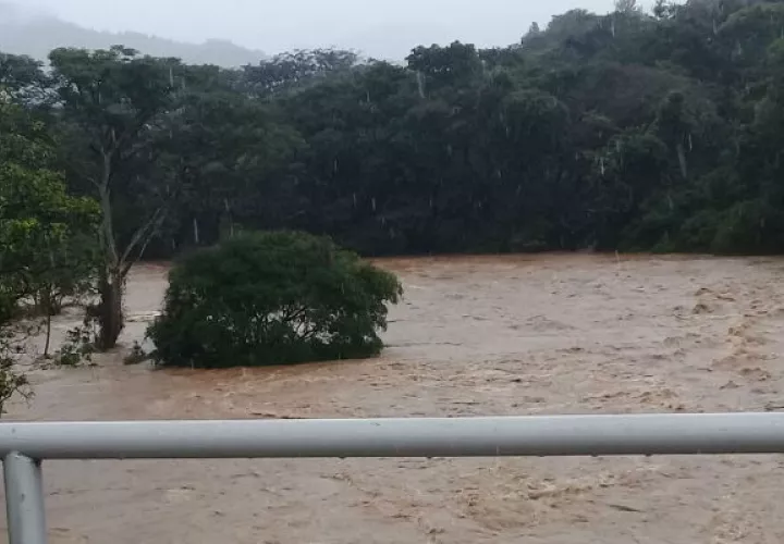 Fuerte crecida de los ríos. Foto: Melquiades Vásquez. 
