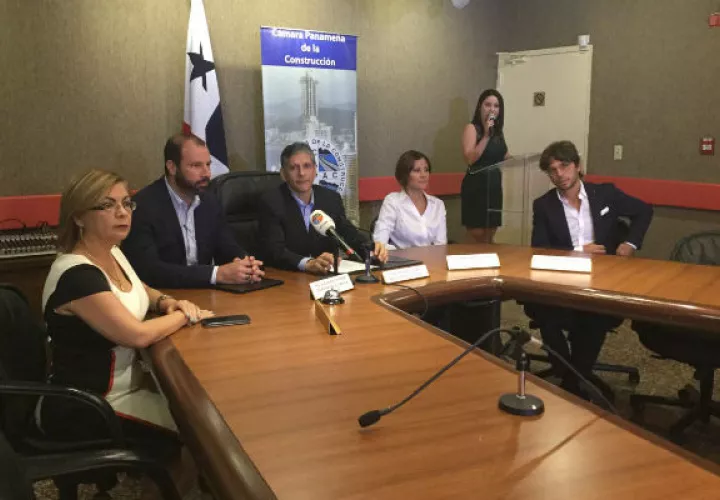 El evento ferial se realizará en un área de 8,000 metros cuadrados