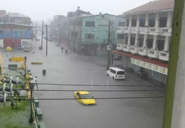 Las fuertes lluvias coincidieron con mareas altas. Diomedes Sánchez