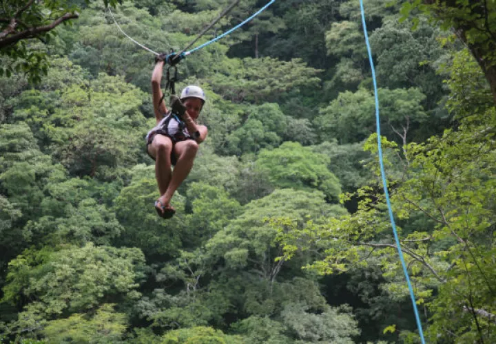Turismo de aventura incluye: naturaleza, cultura y actividad física.