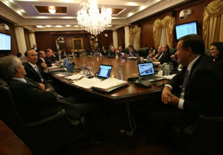 Consejo de Gabinete discutirá hoja de ruta contra lista negra. Foto/Archivos