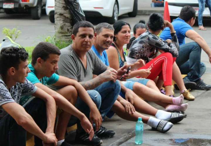 Usaba el cargo para ingresar datos de entrada al país falsos.